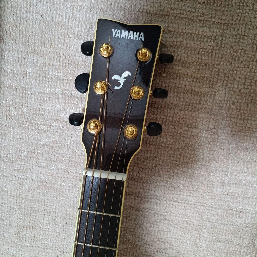 Yamaha アコースティックギター カッタウェイ