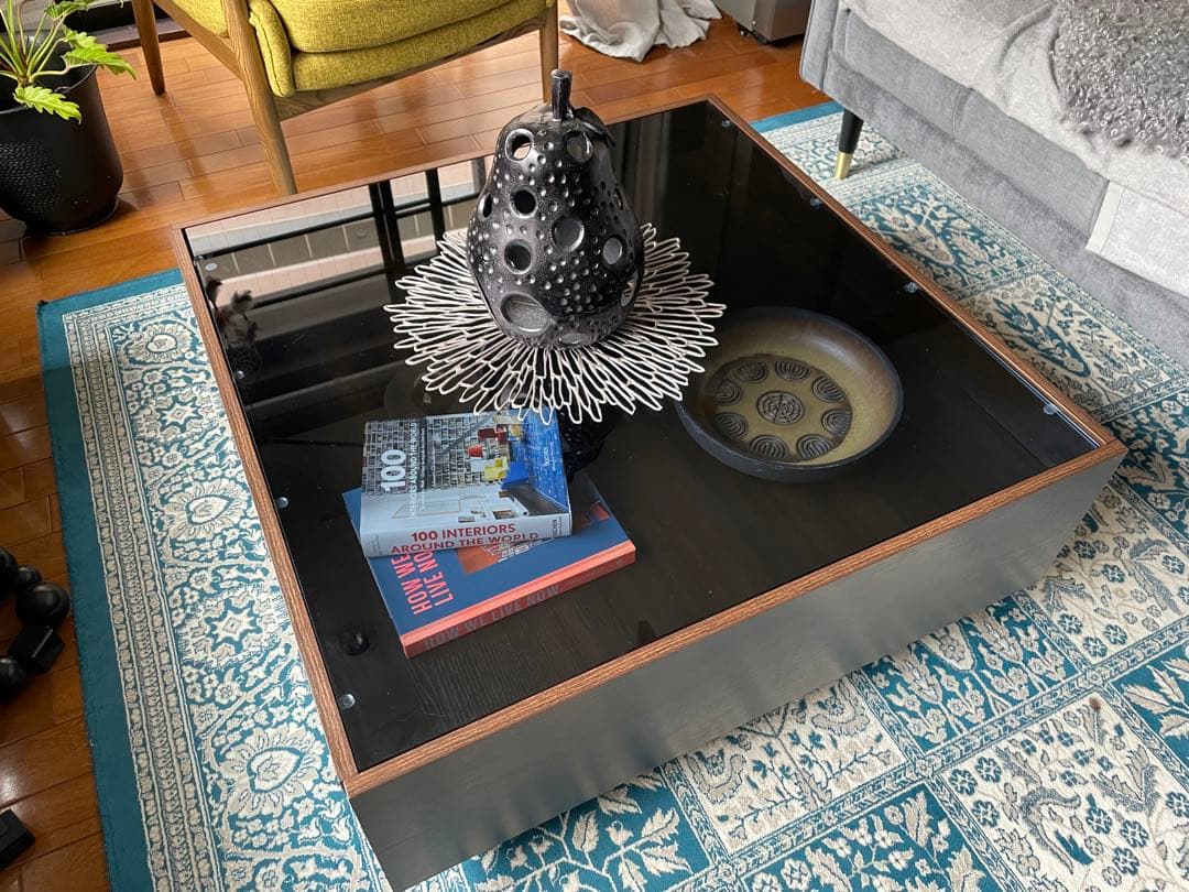 ガラスと木製の正方形センターテーブル