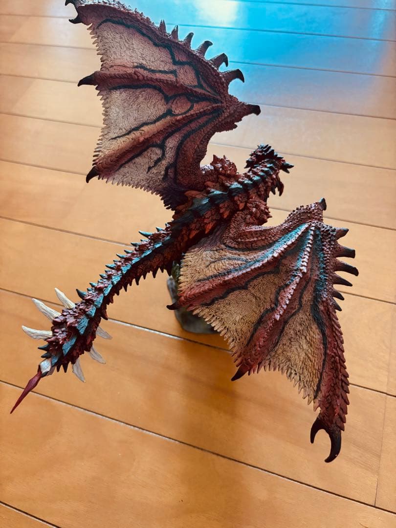 クリエイターズモデル リオレウス フィギュア