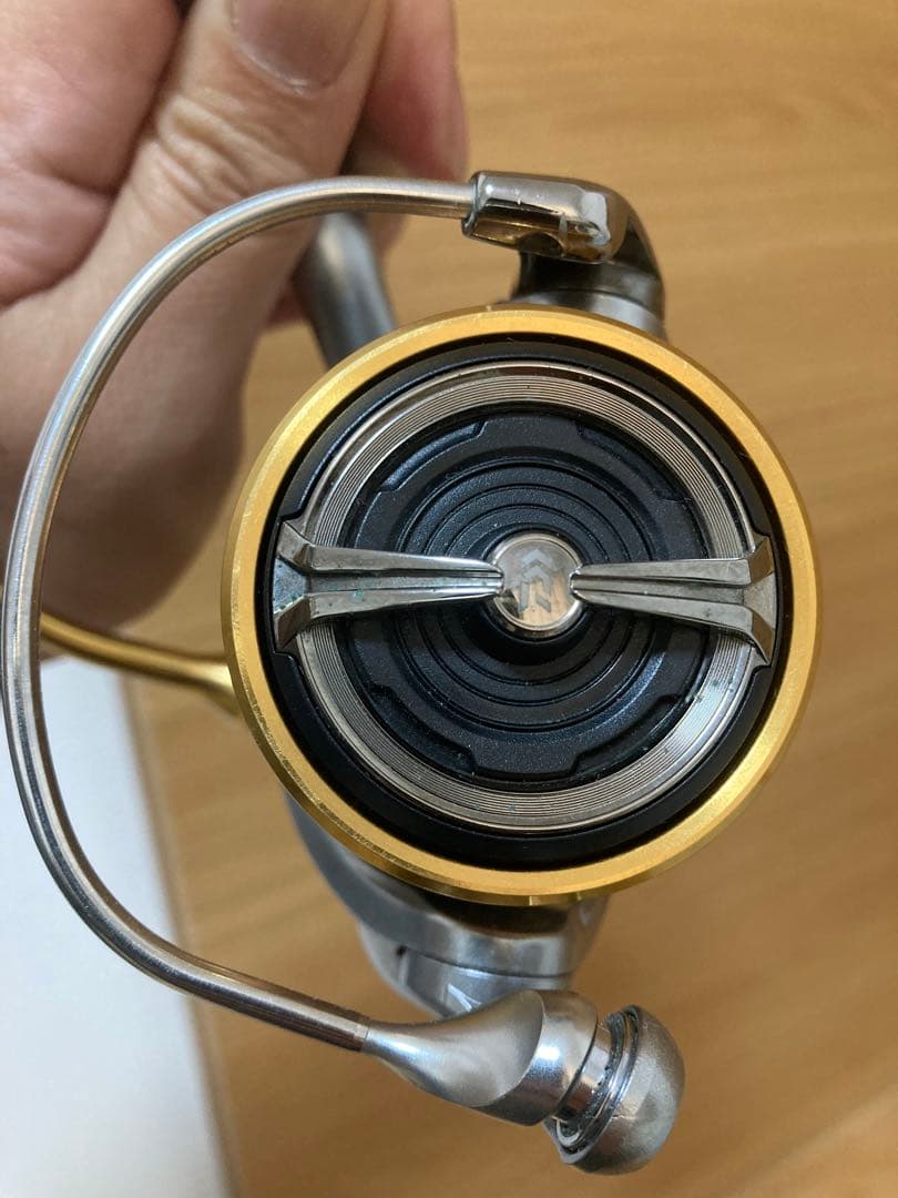 美品　ダイワ　18フリームス　LT 3000D-C