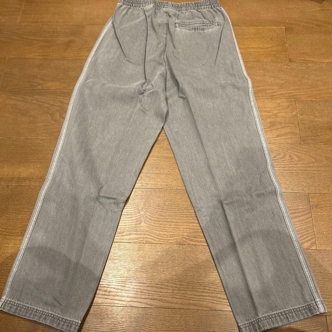 新品 アディダス adidas メンズ・デニムトラックパンツ L グレー