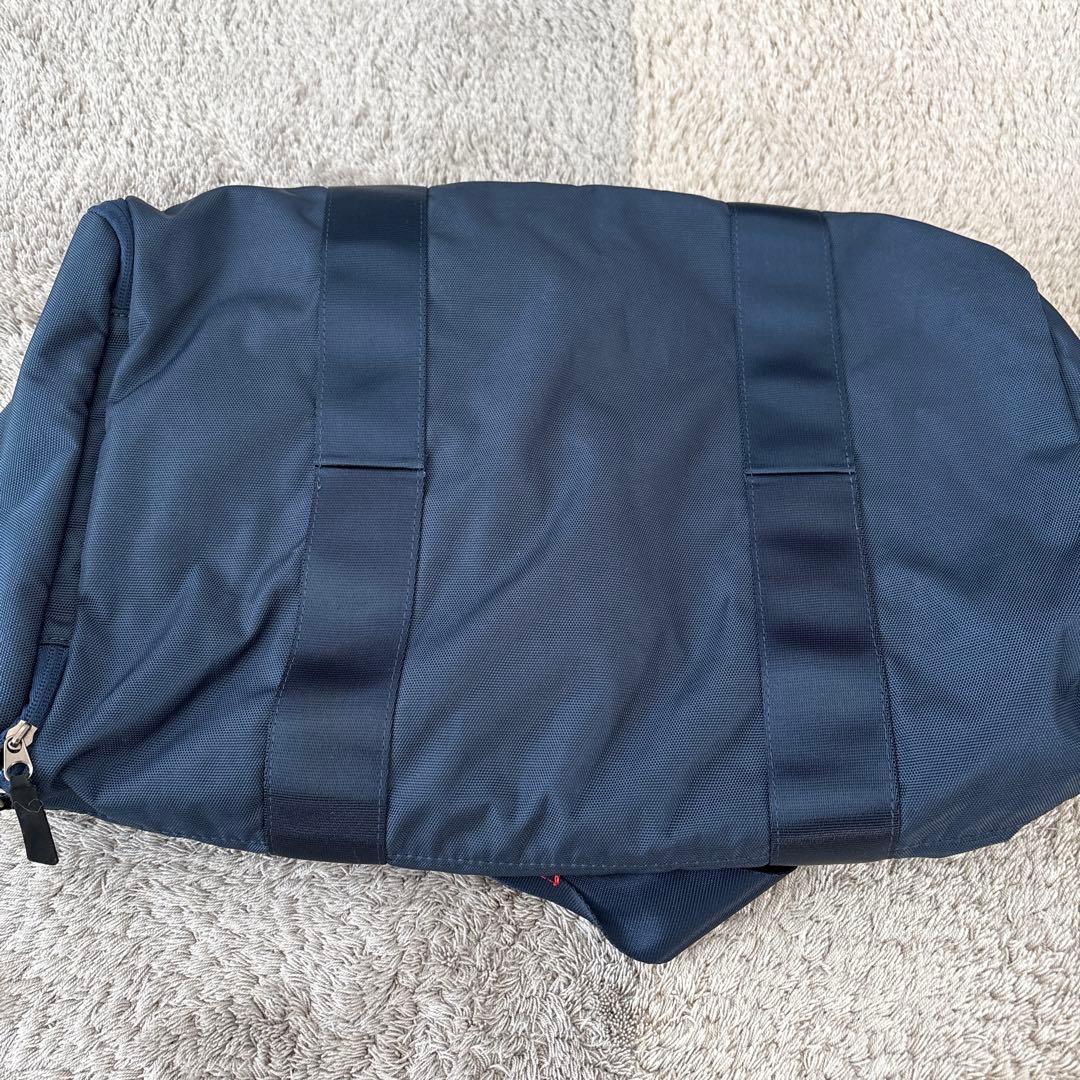 BEAMS ネイビー　シューズ収納付き ボストンバッグ