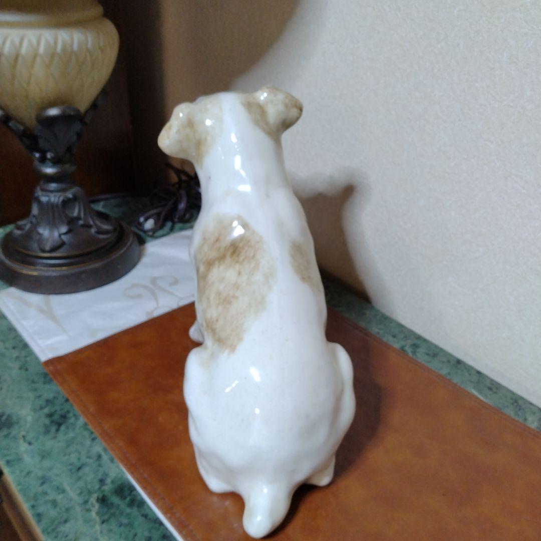 ウィンスタンレイの犬の置物