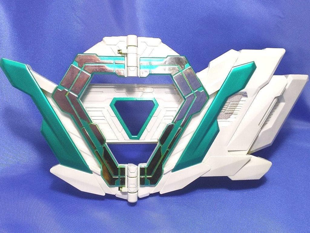 仮面ライダーゼロワン　イズ風ドライバーセット（発光＆重塗装＆音量ブースト）