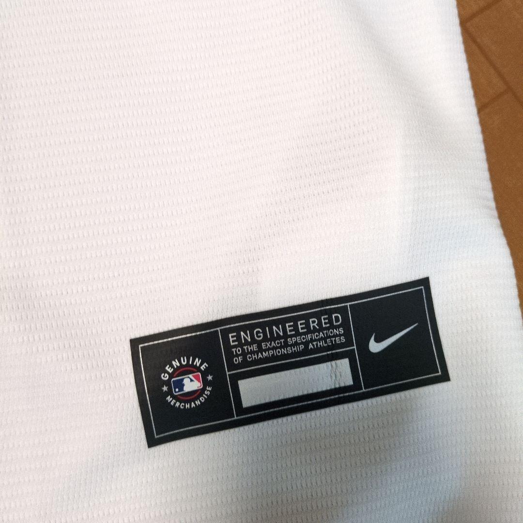 新品タグ付　アレナド　カージナルスユニフォーム