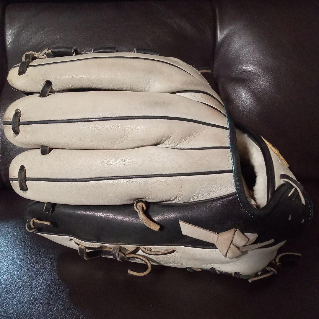 ZETT プロステイタス 軟式グローブ ホワイト/ブラック　源田モデル　内野手用