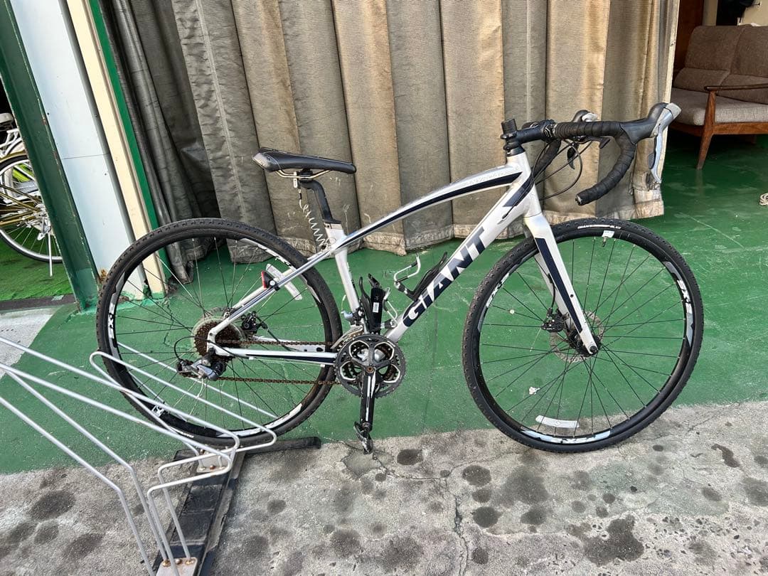 No.555 GIANT エニーロード ANYROAD 3 整備済み24速