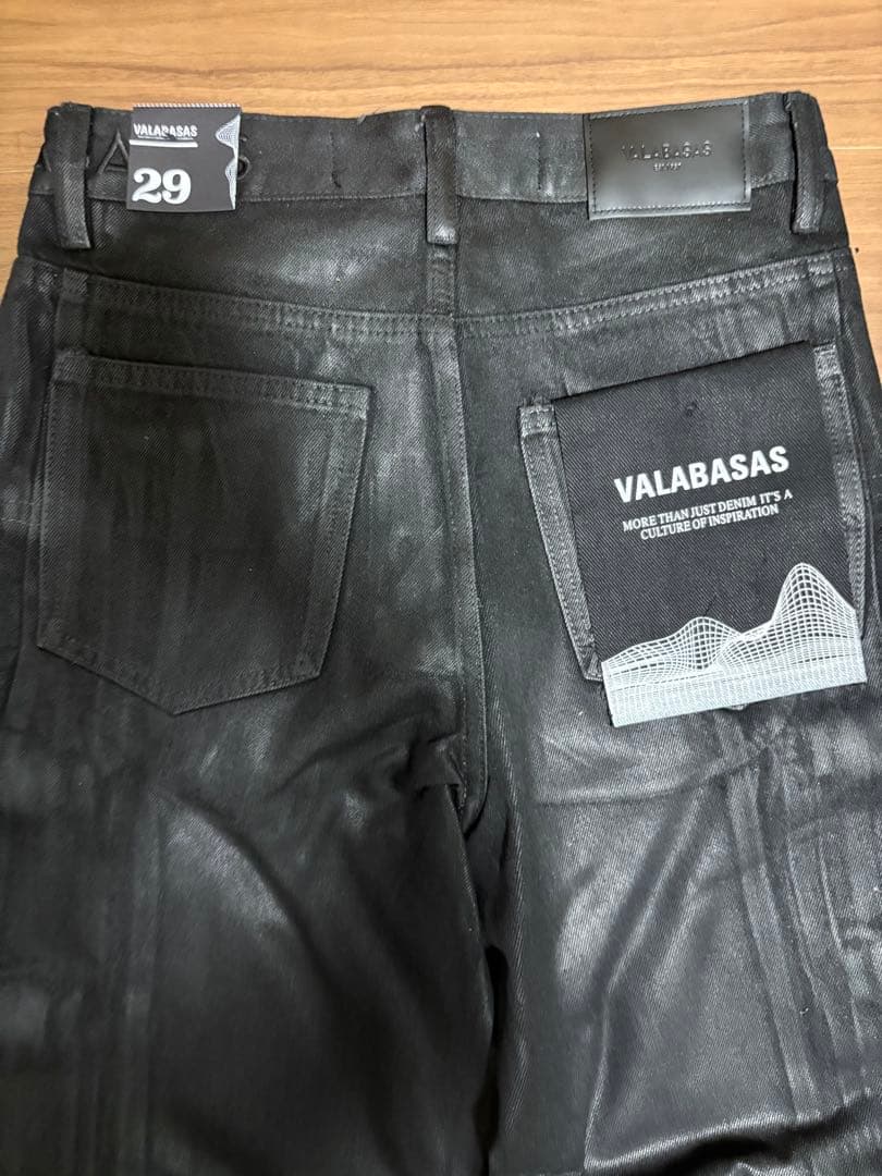 【新品】 VALABASAS ワックスコーティング バギーデニム サイズ29 黒