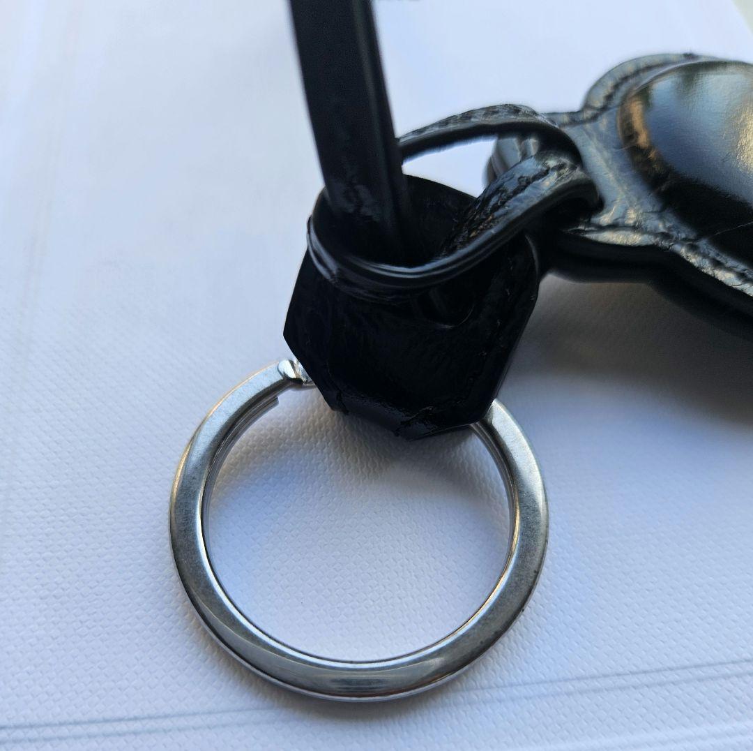 CELINE　AirTag ケース キーリング　レザー　型押し