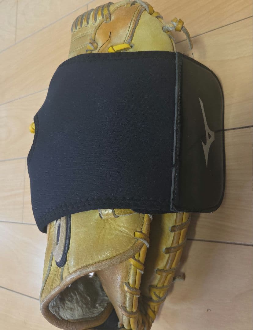 ASICS GOLDSTAGE ファーストミット&グローブホルダー