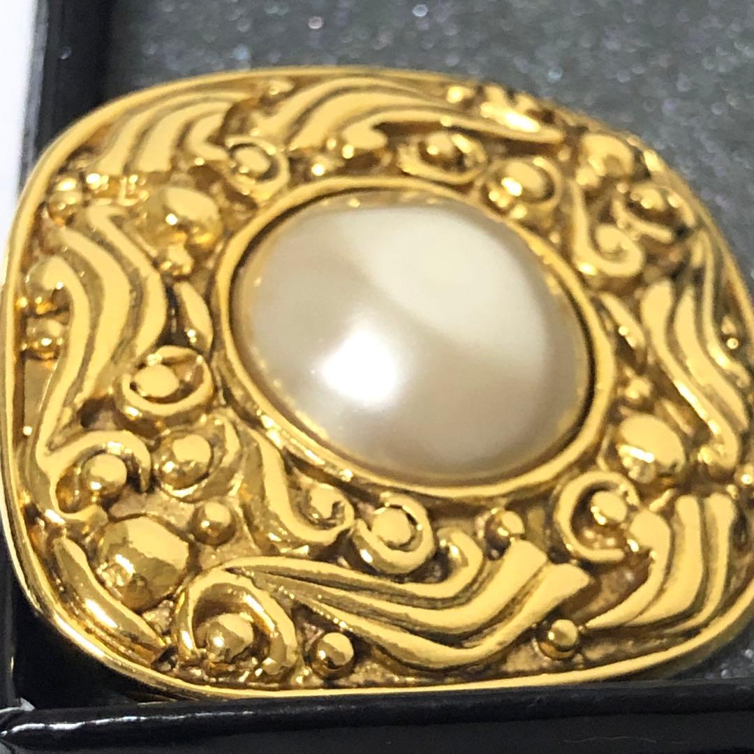 極美品　シャネル　ブローチ　イミテーションパール　カメリア　ゴールド　ビンテージ