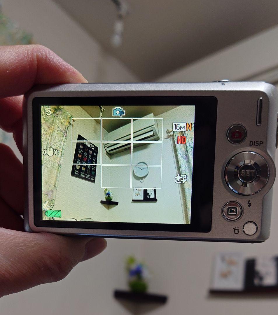 CASIO EXILIM 12倍ズーム デジカメ シルバー 3インチ大画面LCD