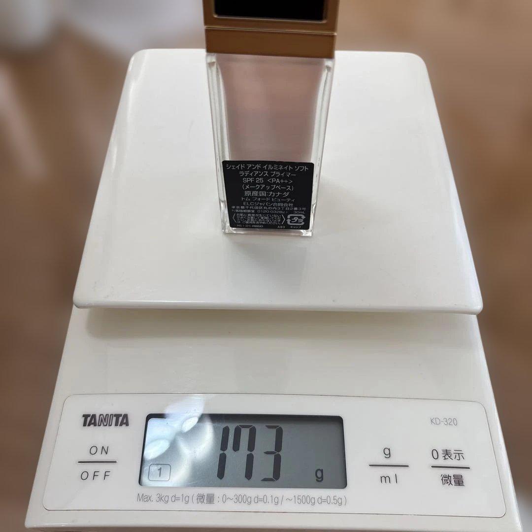 トムフォードアーキテクチャーラディアンスハイドレーティングファンデーション・下地