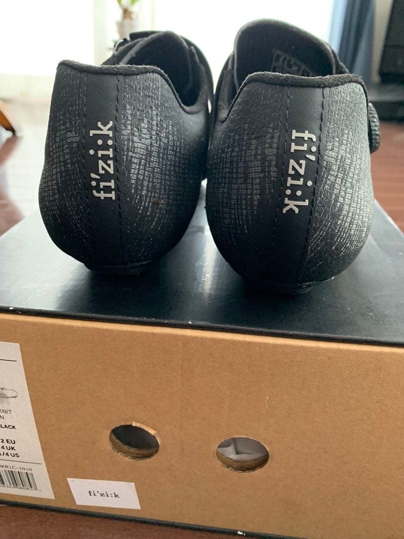 fizik Vento ブラックシューズ