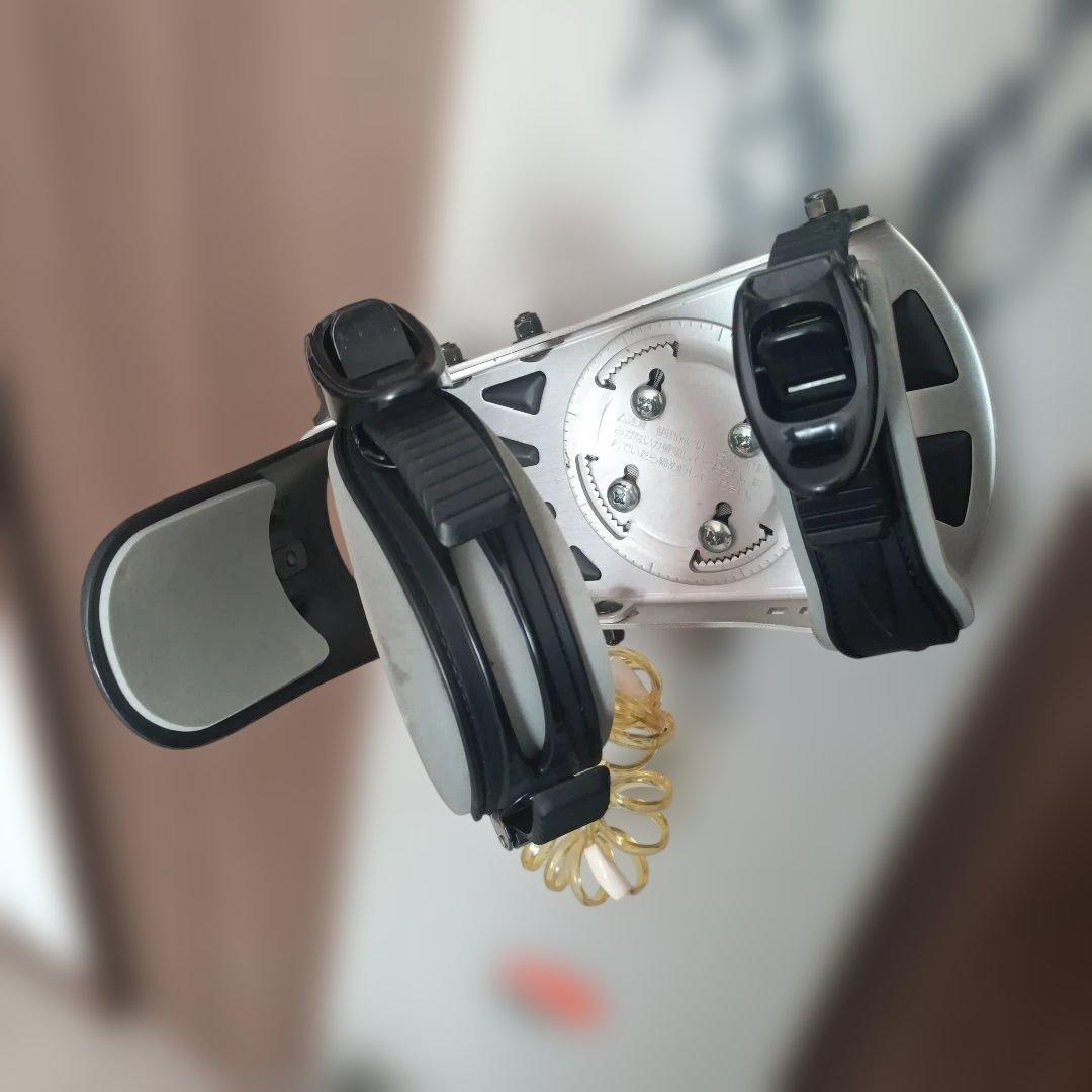 スノーボード グレーオレンジデザイン ビンディング、バック付き