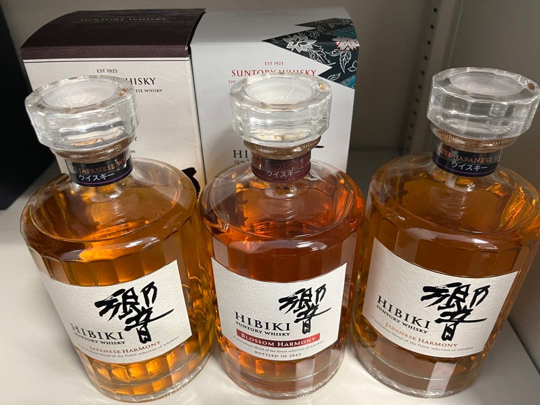 再値下げ中　サントリーウイスキー響 3本