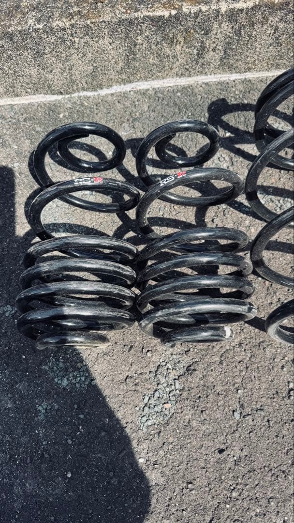 ノア、ボクシー、エスクァイア８０系ローダウンＲＳＲコイルスプリング 4本セット