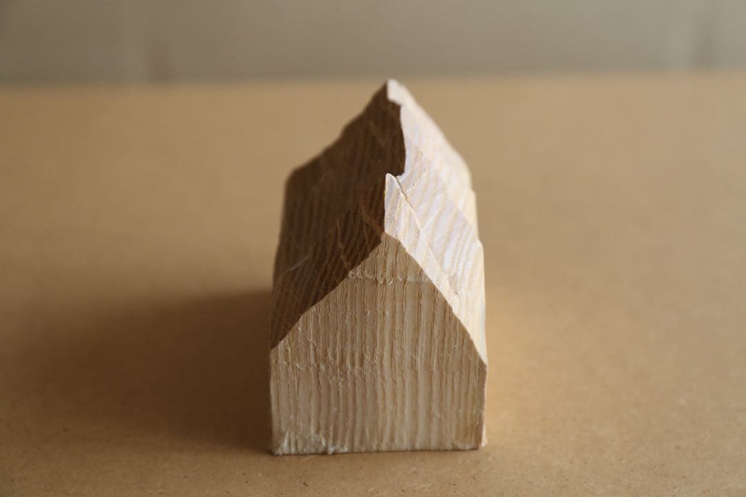 高野夕輝 日高山脈 山脈 木彫り熊 彫刻 木彫 オブジェ 作家 1