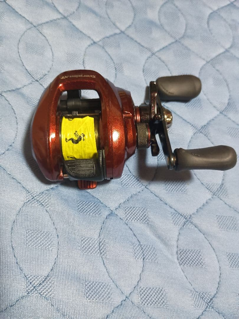 SHIMANO　Scorpion　XT 1000 右巻