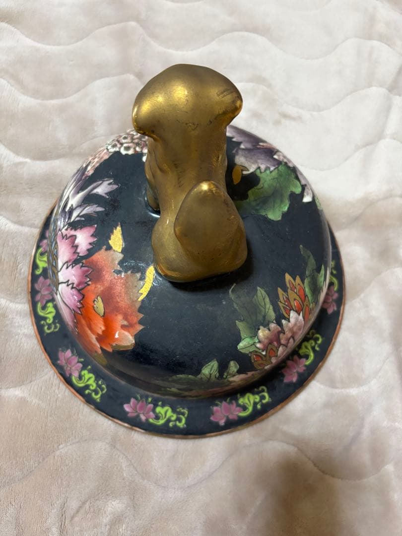 置物　壺の蓋部分