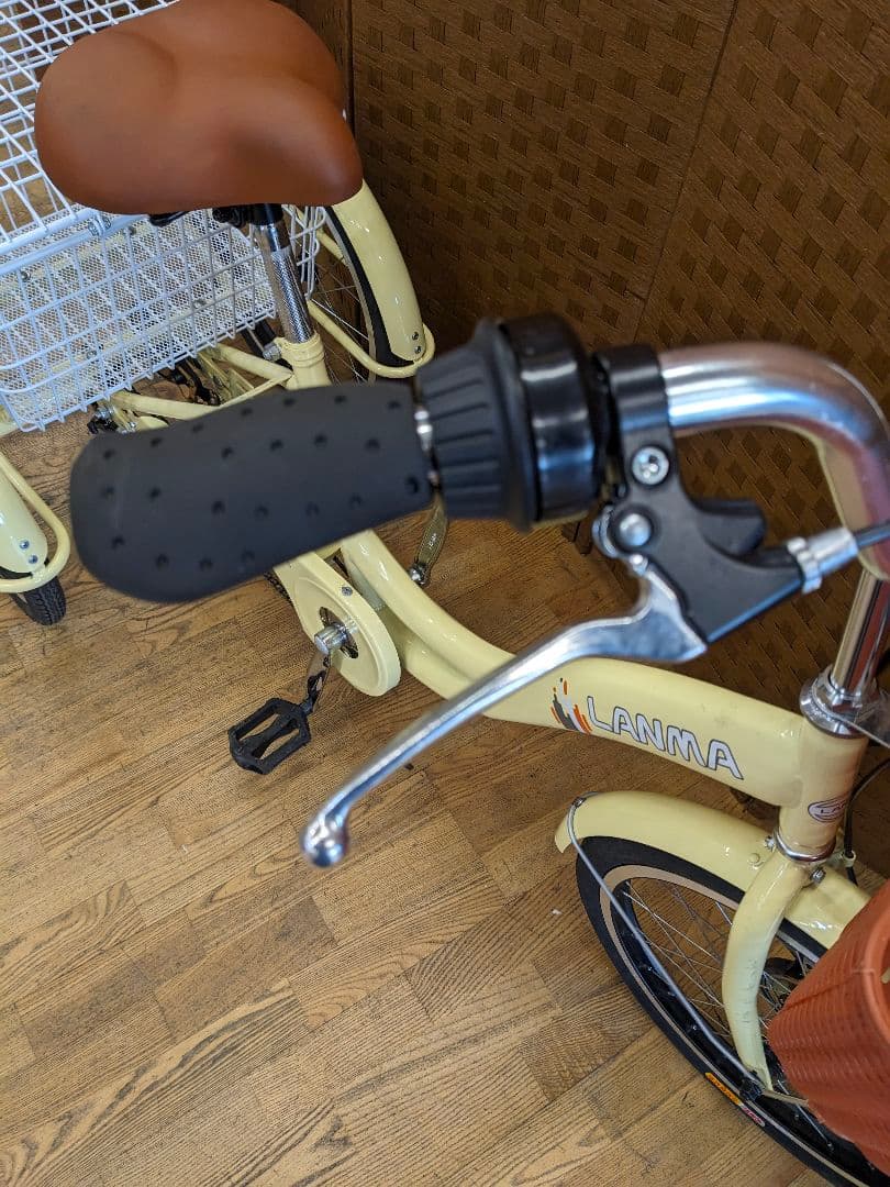 U005 三輪自転車　20インチ　イエロー