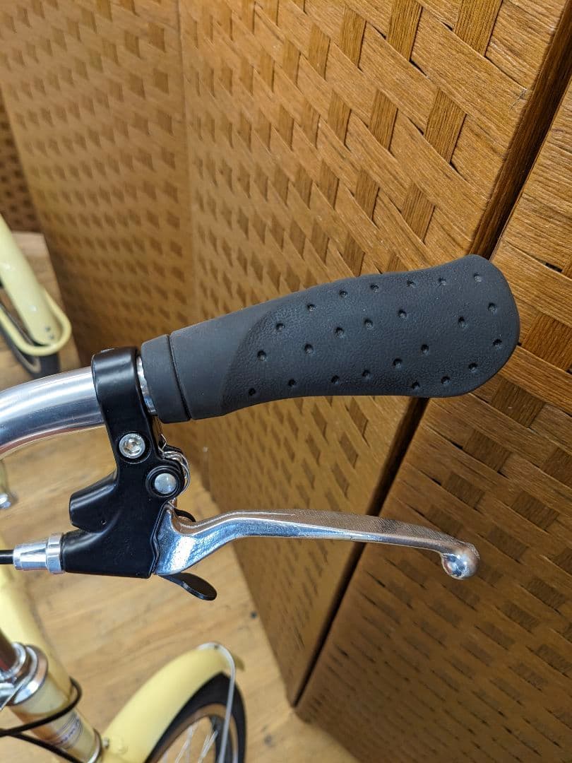 U005 三輪自転車　20インチ　イエロー