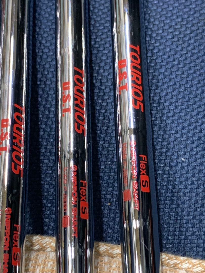 SRIXON Z585 アイアン　MODUS3TOUR105S 5〜P 中古品