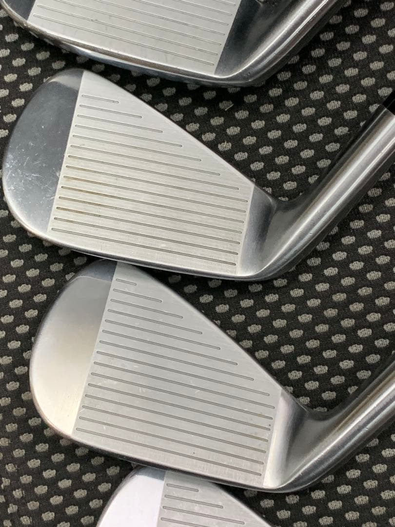 SRIXON Z585 アイアン　MODUS3TOUR105S 5〜P 中古品