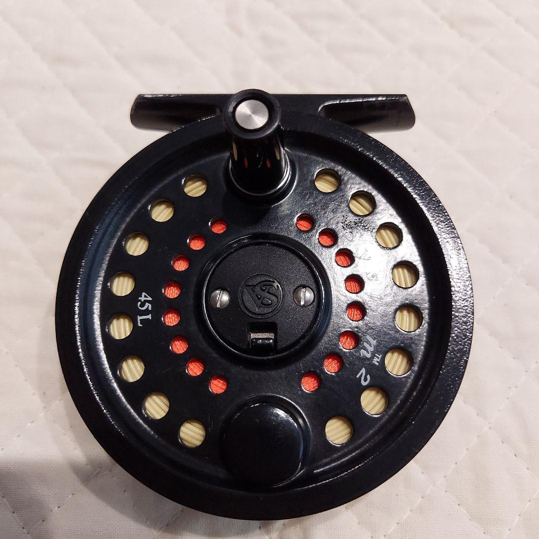 System Two フライリール