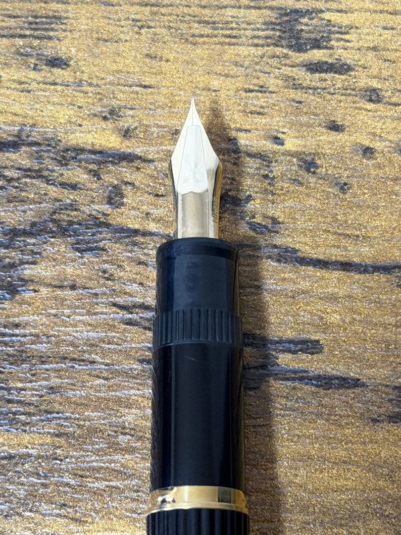 試筆のみ　1979年製　初代　ジャスタス　14金　万年筆　パイロット　嵌合式　F