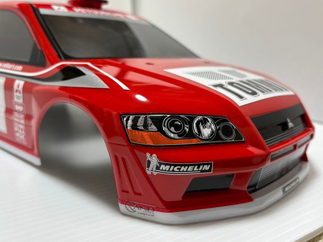 タミヤ 1/10 三菱ランサーエボリューションVII WRCボディ