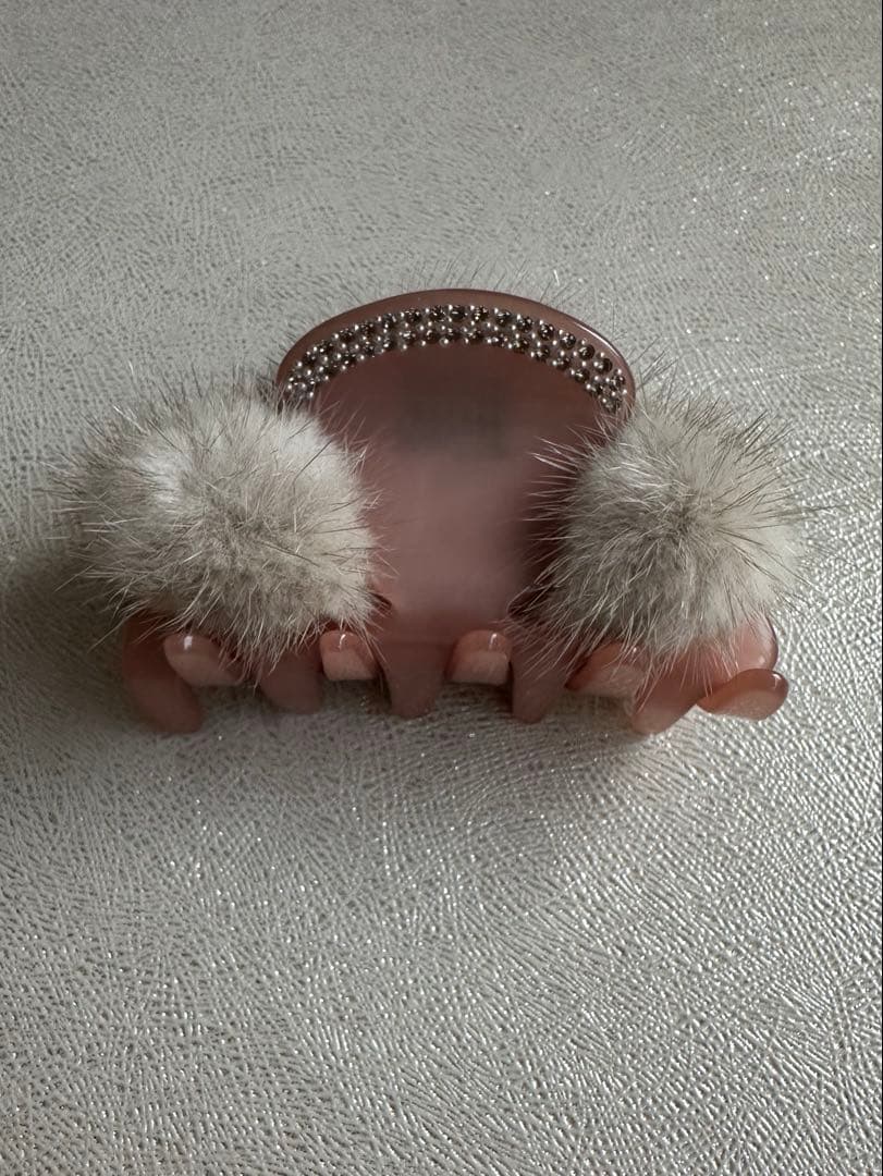 新品未使用＊accaミンクファースワロフスキークリップ