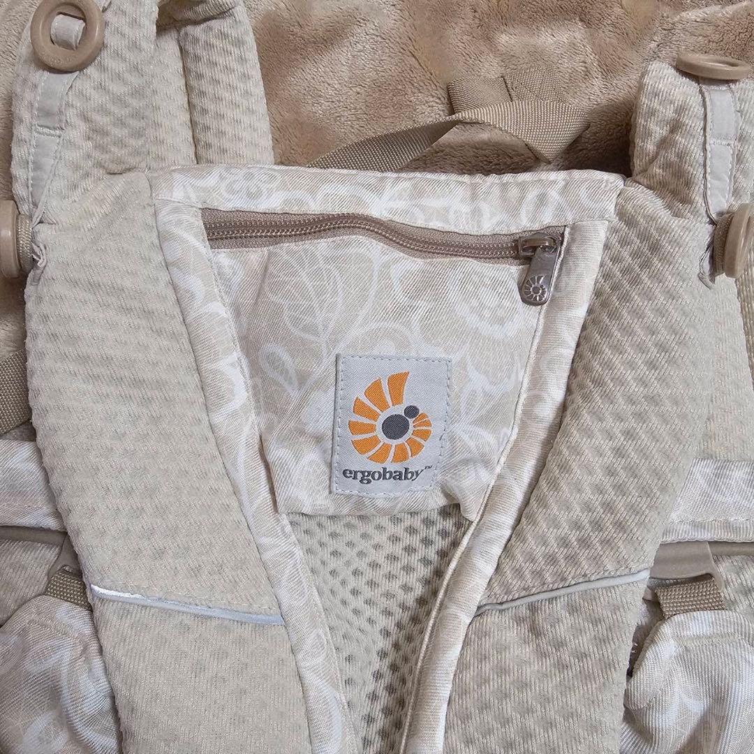 【nyan】エルゴベビーオムニブリーズ　クリームフラワーレース