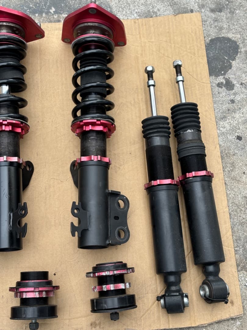 50 プリウス 前期 後期 車高調 フルタップ