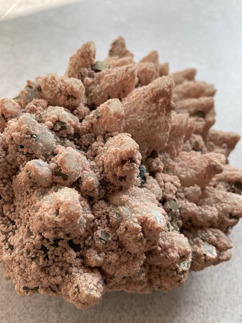 青森県尾太鉱山産　天然石約2.7㌔　ピンク　希少品