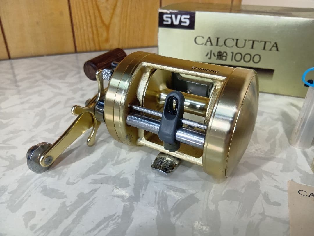 ★シマノ☆カルカッタ小船1000★使用少箱付