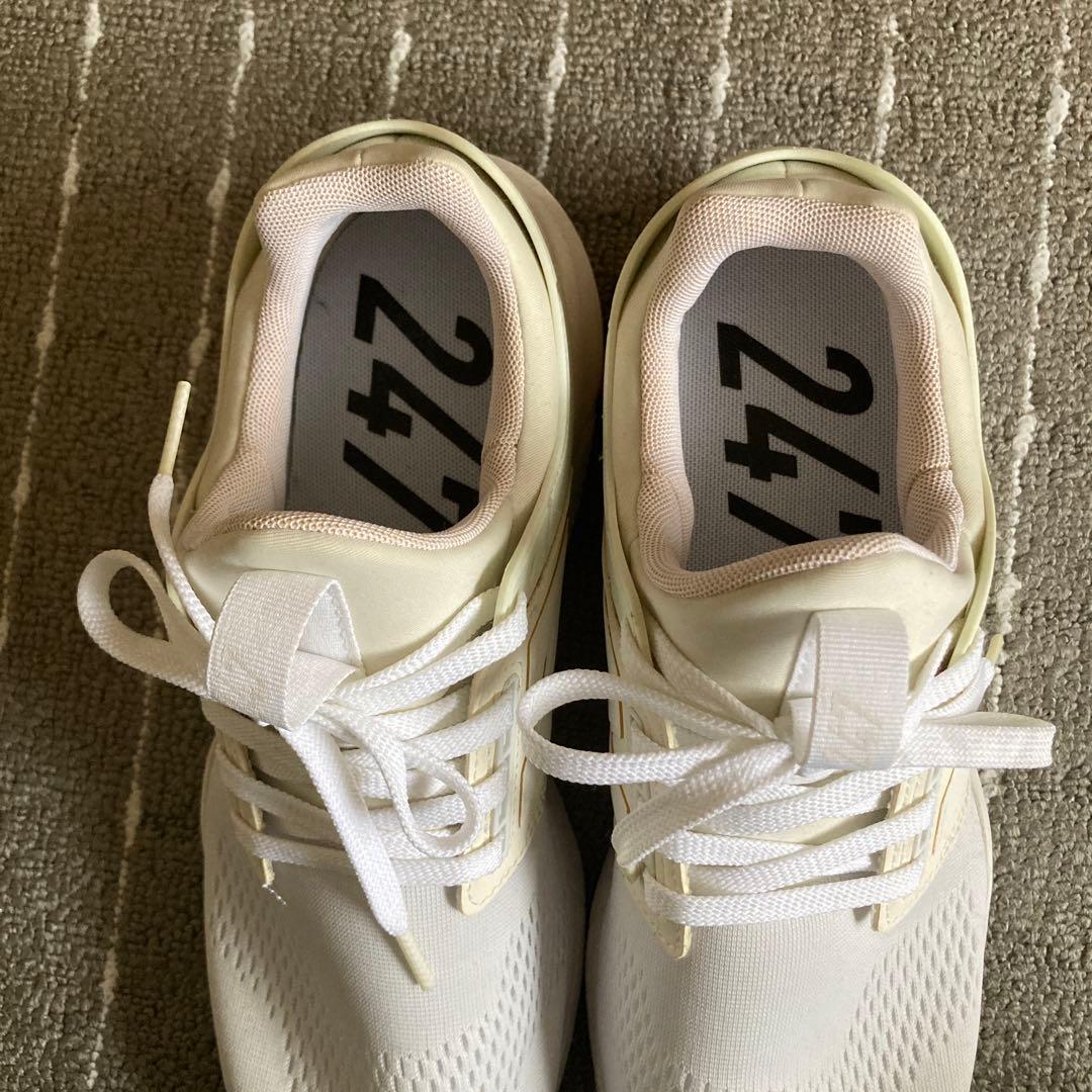 New Balance ホワイト スニーカー