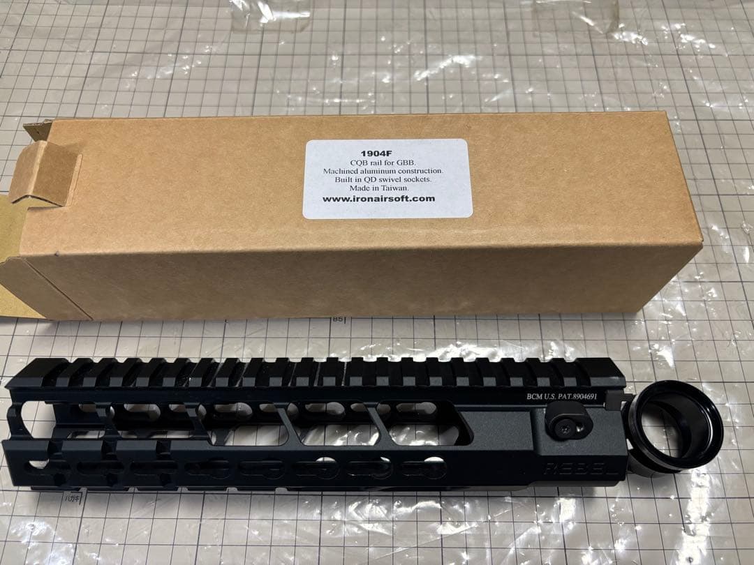 IRON AIRSOFT REBEL ARMS ハンドガード PTW トレポン