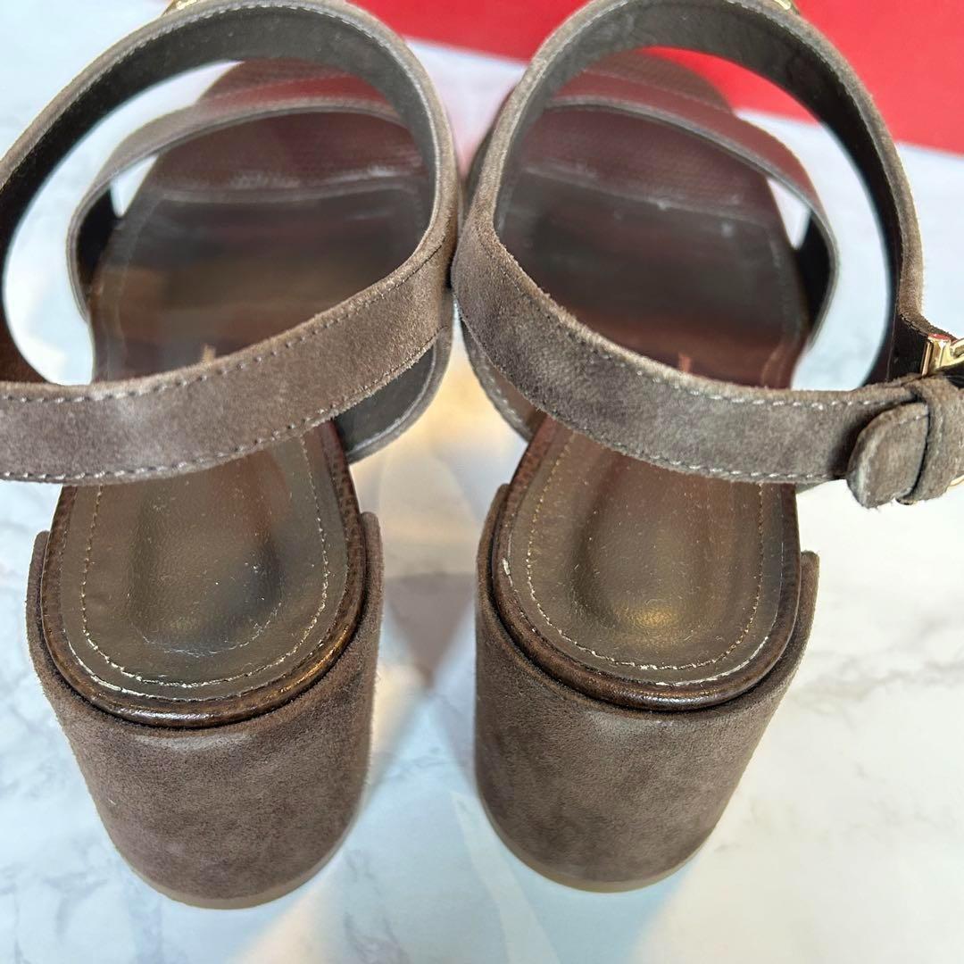 Salvatore Ferragamoフェラガモ　サンダル　ブラウン　スウェード