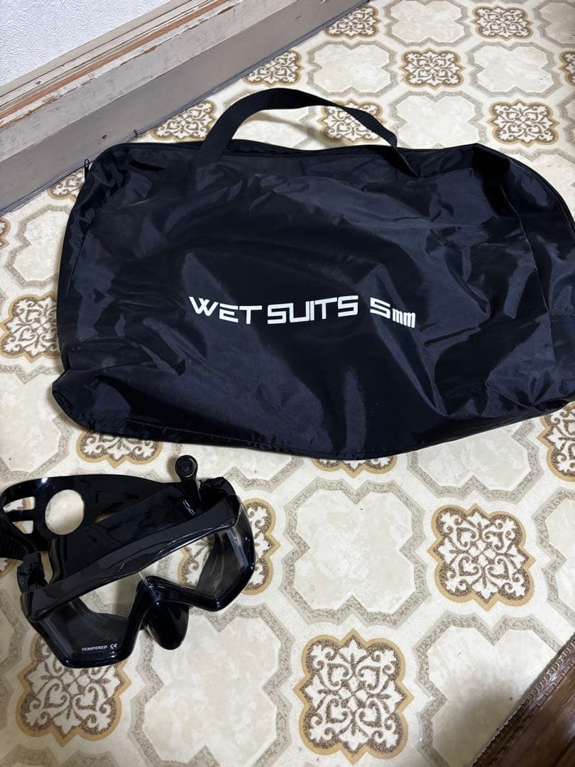 OMER フード付きウェットスーツ