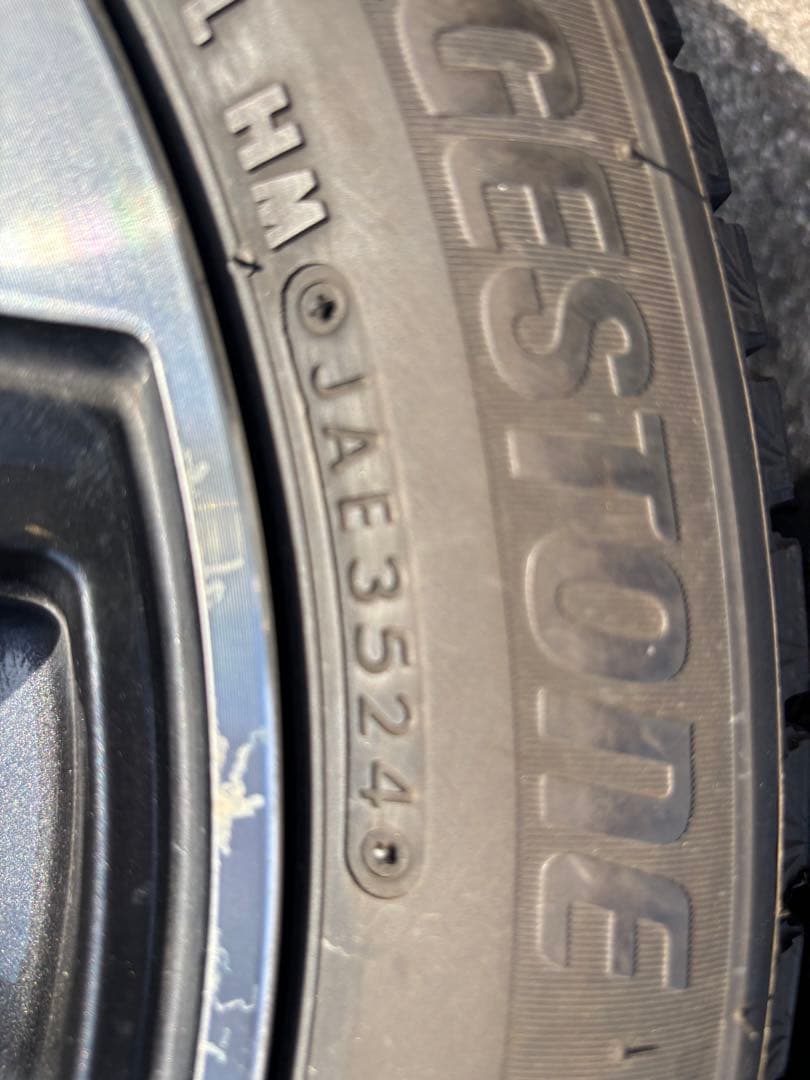 ダイハツ ウェイク スタッドレス4本 24年 ブリザック