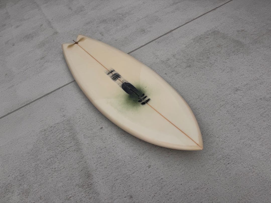 xenosurfboard ツインフィッシュ
