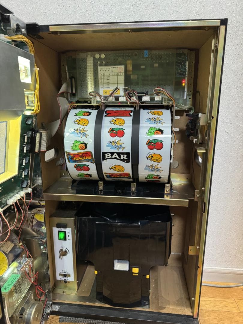 【ジャンク】裏物　ニュータイリョウ　北電子　4号機