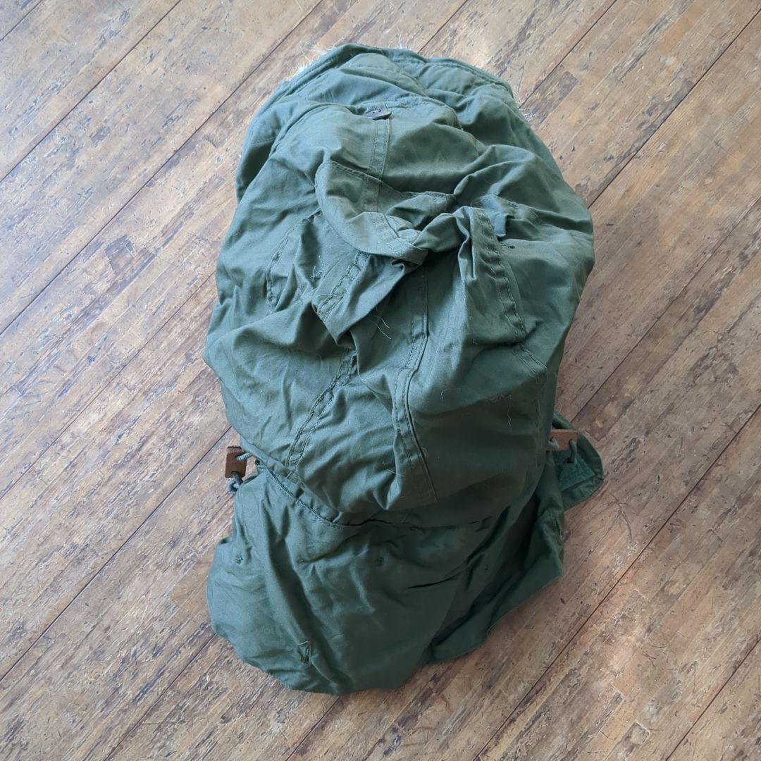 米軍実物　デッドストック 80s M65 フィッシュテールパーカー　フード　⑨