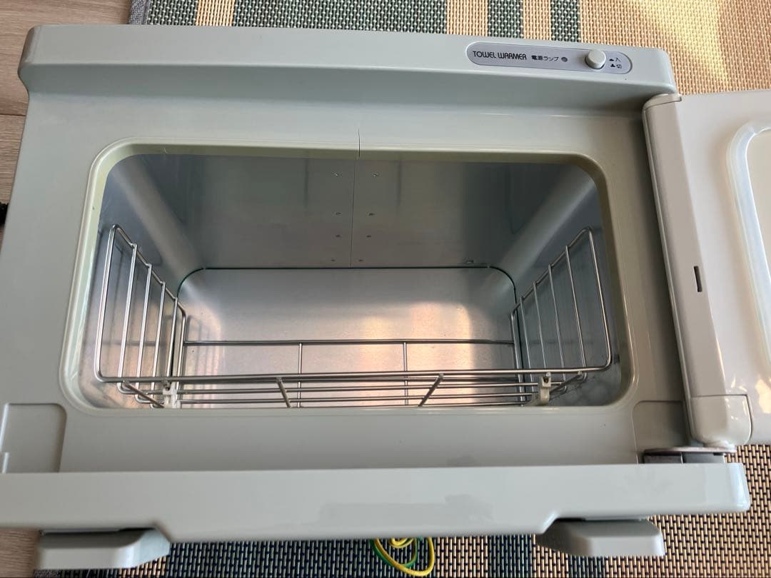 タオルウォーマー DS-7S/F 内容量7.5L コンパクト ホワイト　美品