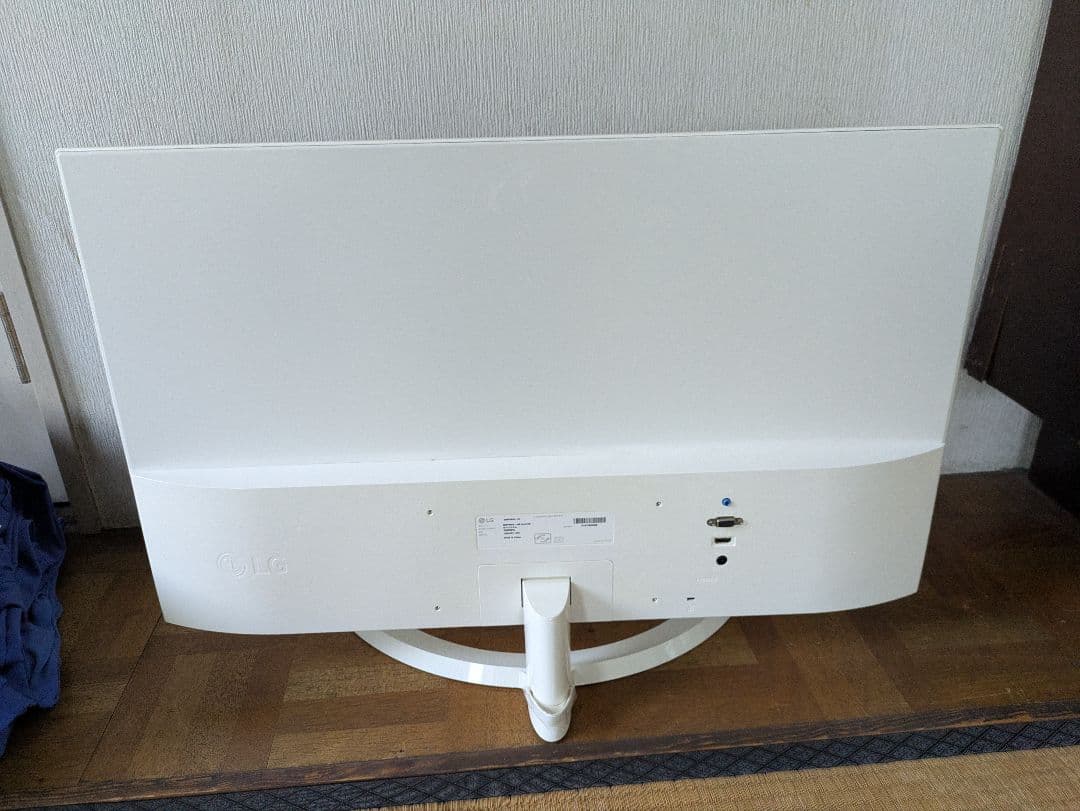 LG ディスプレイ モニター本体 32MP58HQ-W ホワイト 綺麗