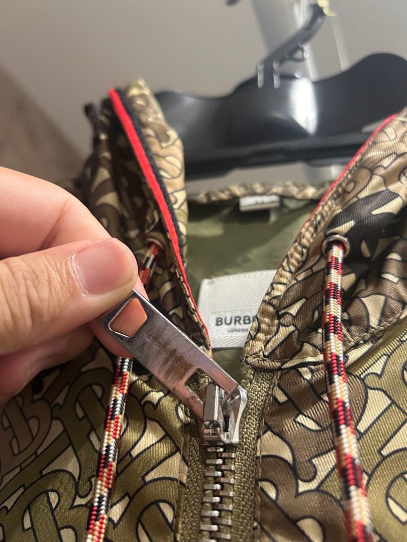 Burberry カモフラージュ ナイロンジャケット