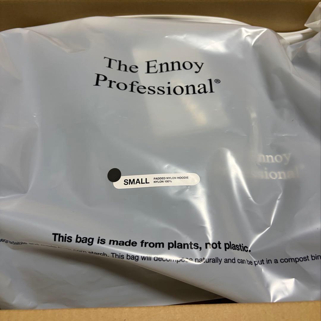 The Ennoy Professional ブラックナイロンジャケット