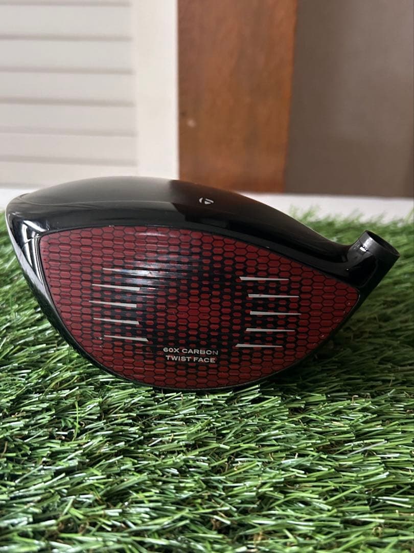 テーラーメイド　STEALTH 9度　1W ヘッドのみカバーあり