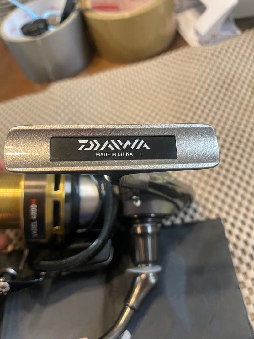 M ダイワ　VADEL 4000H スピニングリール